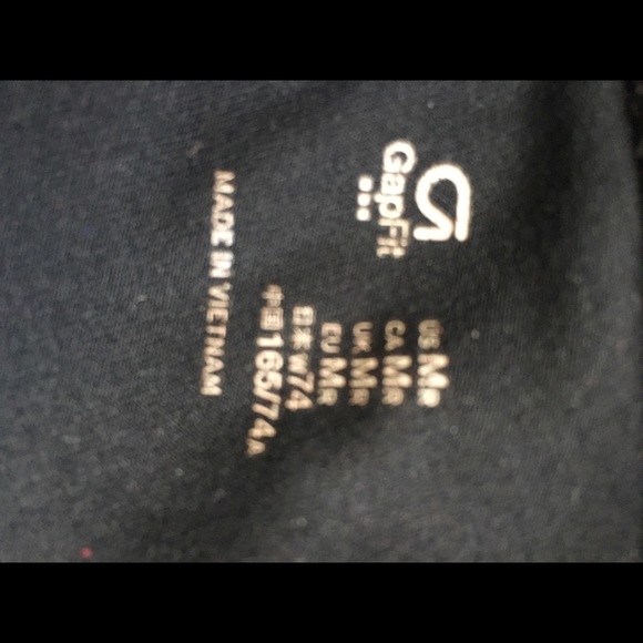 Gap gfit capris - Picture 3 of 3